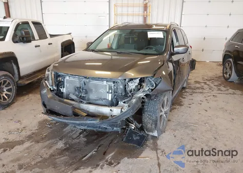 2017 Nissan Pathfinder Sv z USA, uszkodzony, nr VIN 5N1DR2MM0HC693805